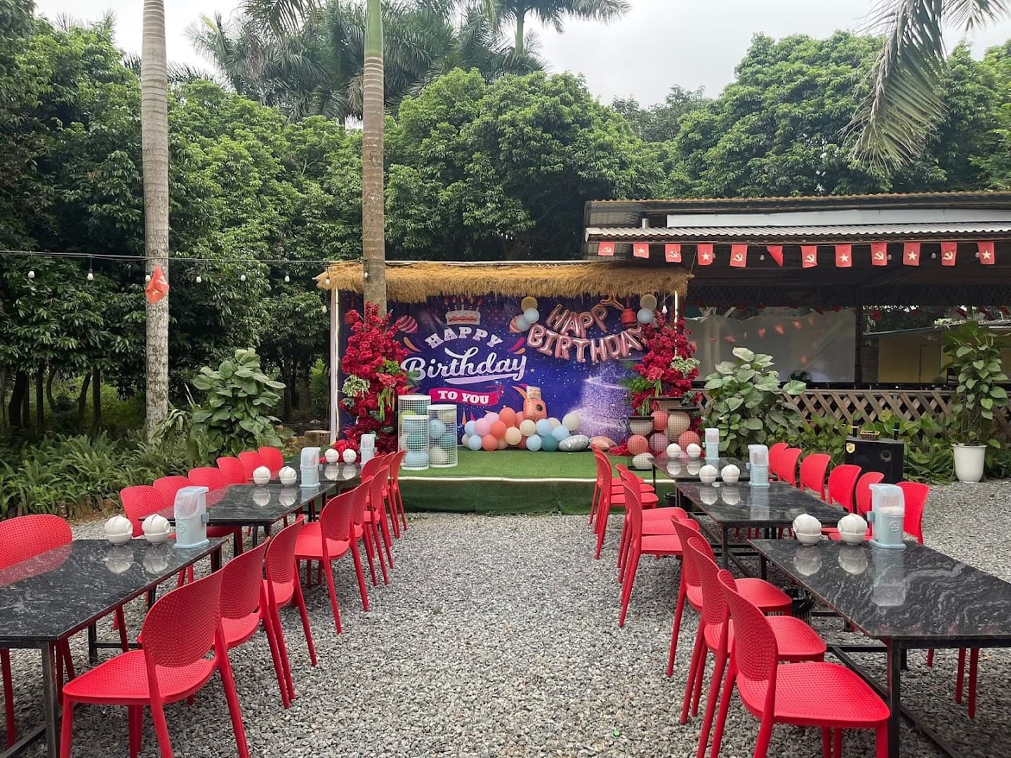 Vườn Bia Đồi Xanh